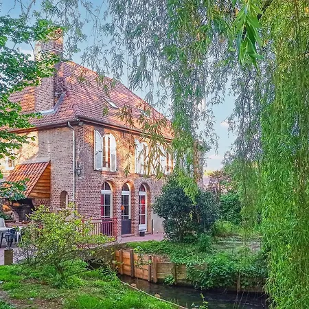 בית נופש 3 Bedroom Beautiful In