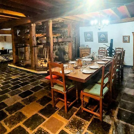 3 Bedroom Beautiful In בית נופש *