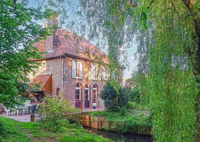 Nyaraló 3 Bedroom Beautiful In