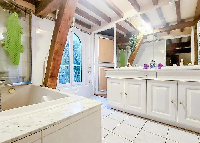 3 Bedroom Beautiful In Renty